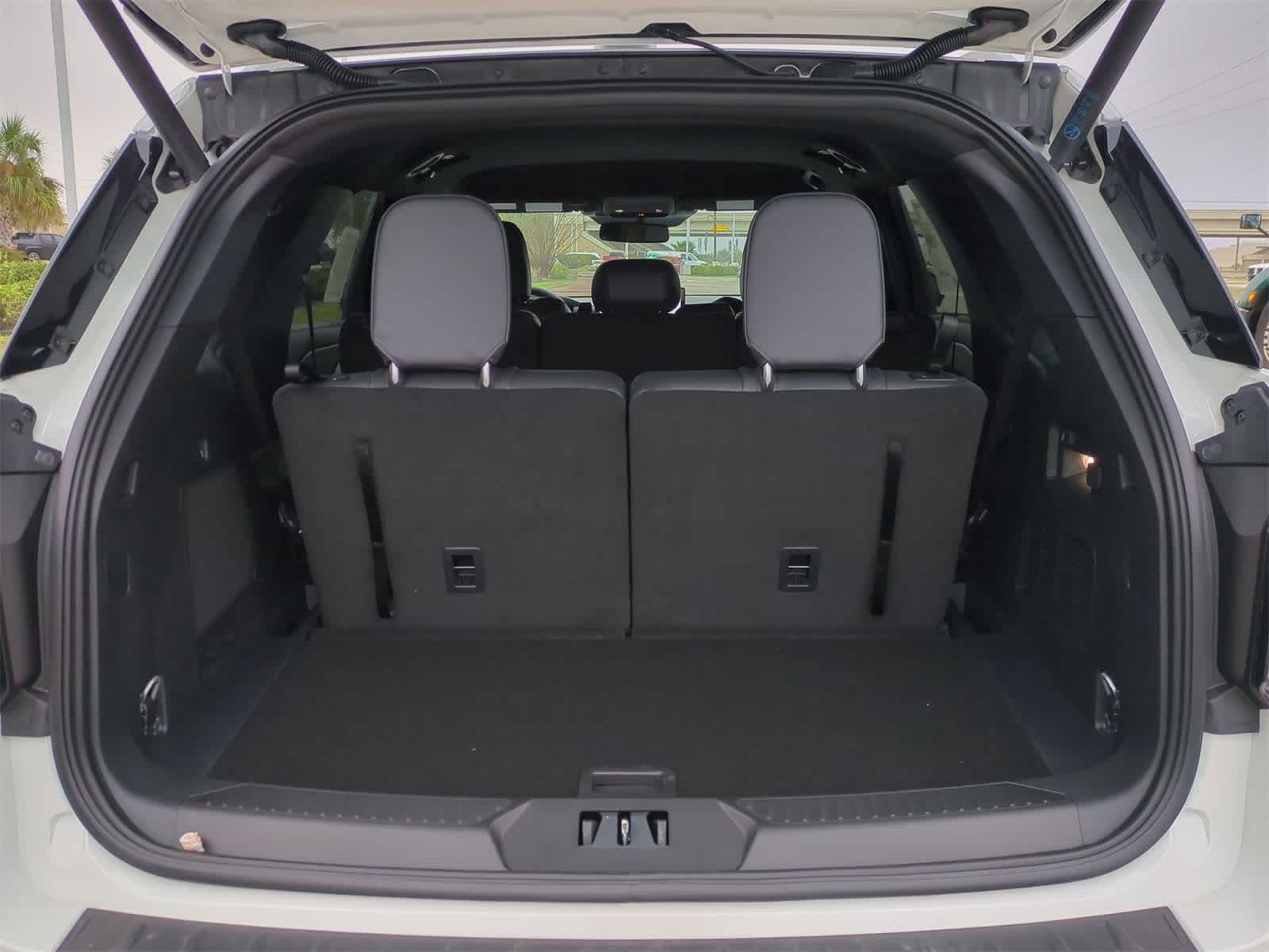 Thumbnail: 2026 Ford Explorer - 25