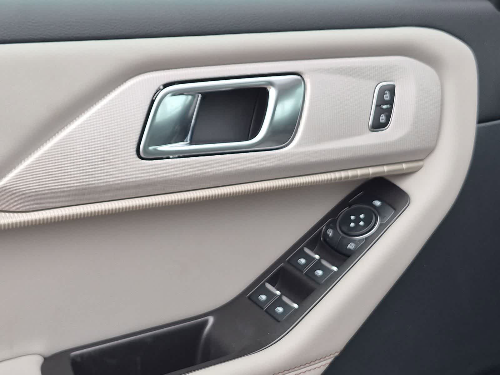 Thumbnail: 2026 Ford Explorer - 20
