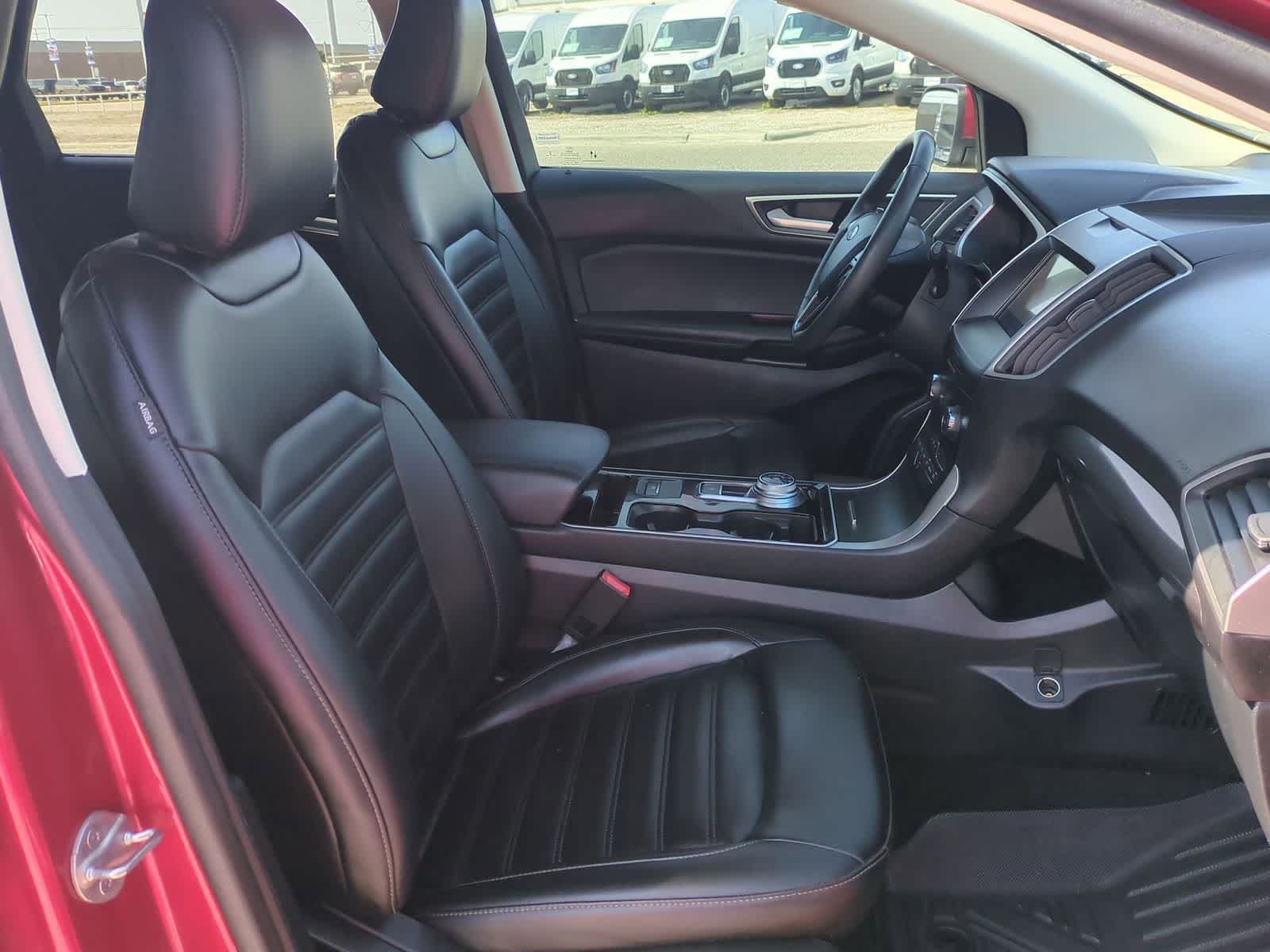 Thumbnail: 2020 Ford Edge - 27