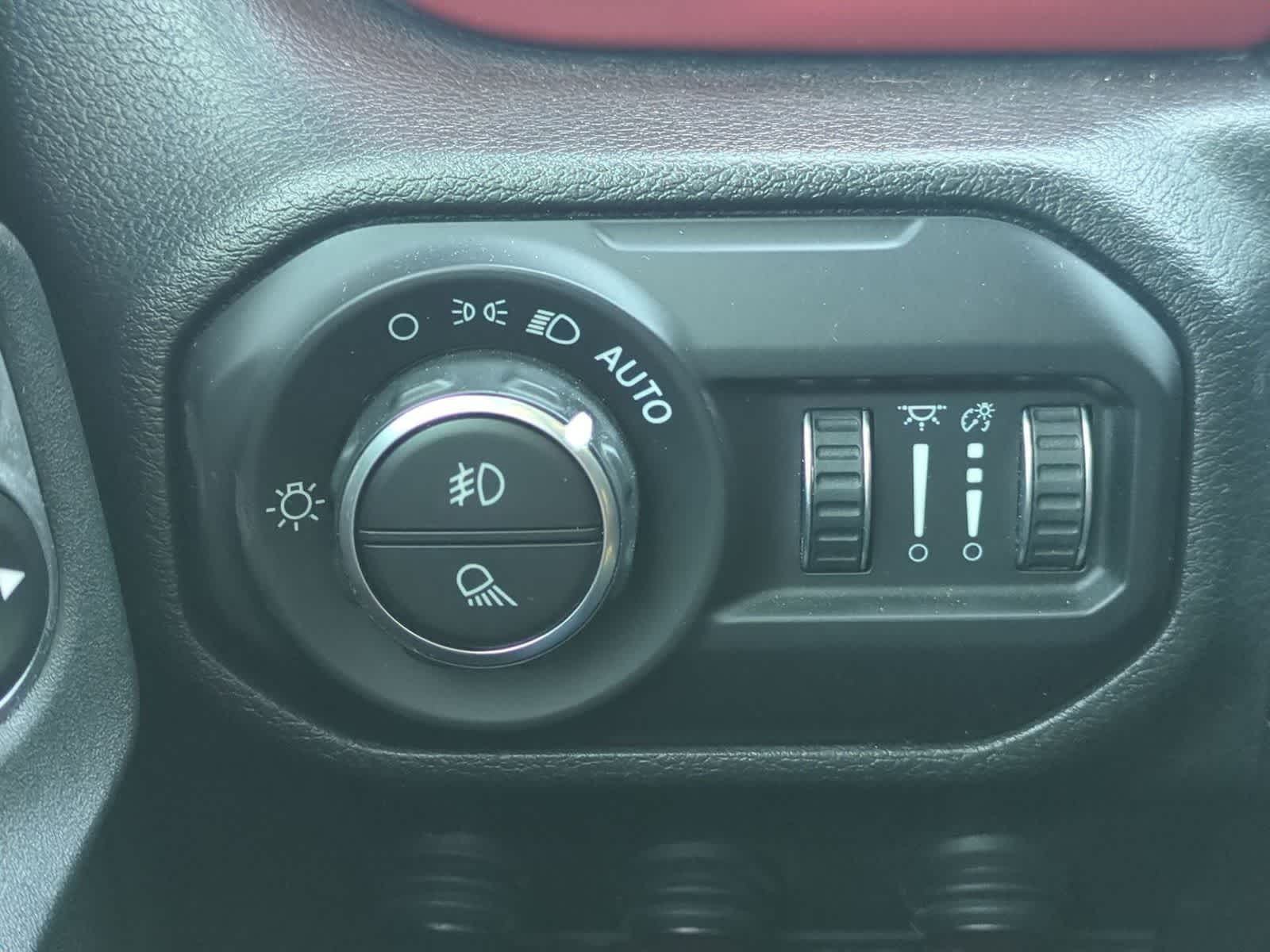 Thumbnail: 2022 Jeep Gladiator - 17