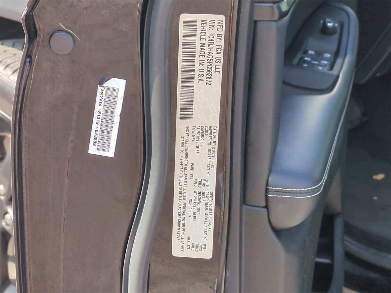 Thumbnail: 2023 Jeep Grand Cherokee - 33