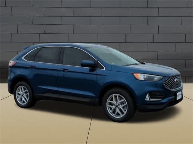 2024 Ford Edge SEL photo 2