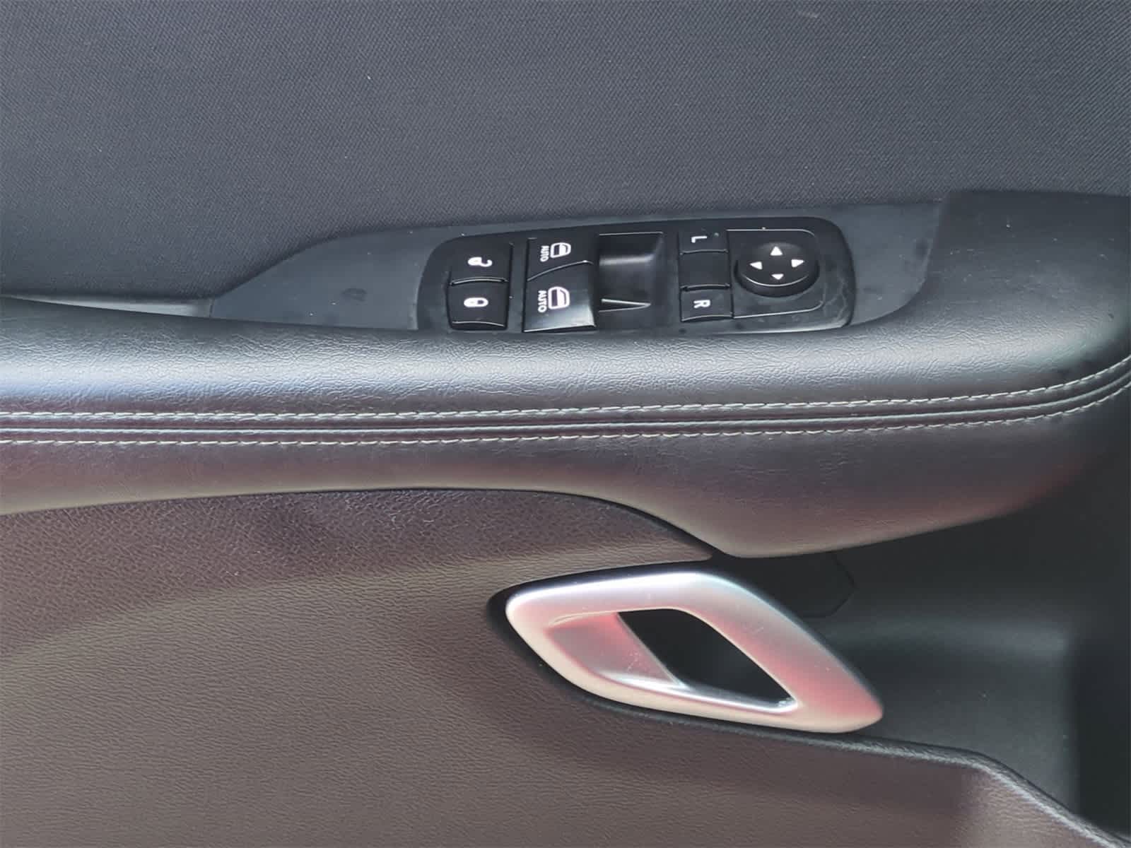 Thumbnail: 2016 Dodge Challenger - 21