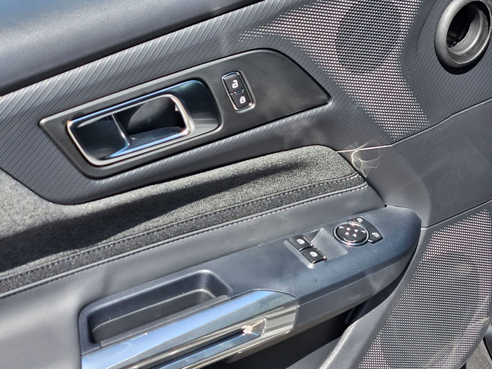 Thumbnail: 2025 Ford Mustang - 20