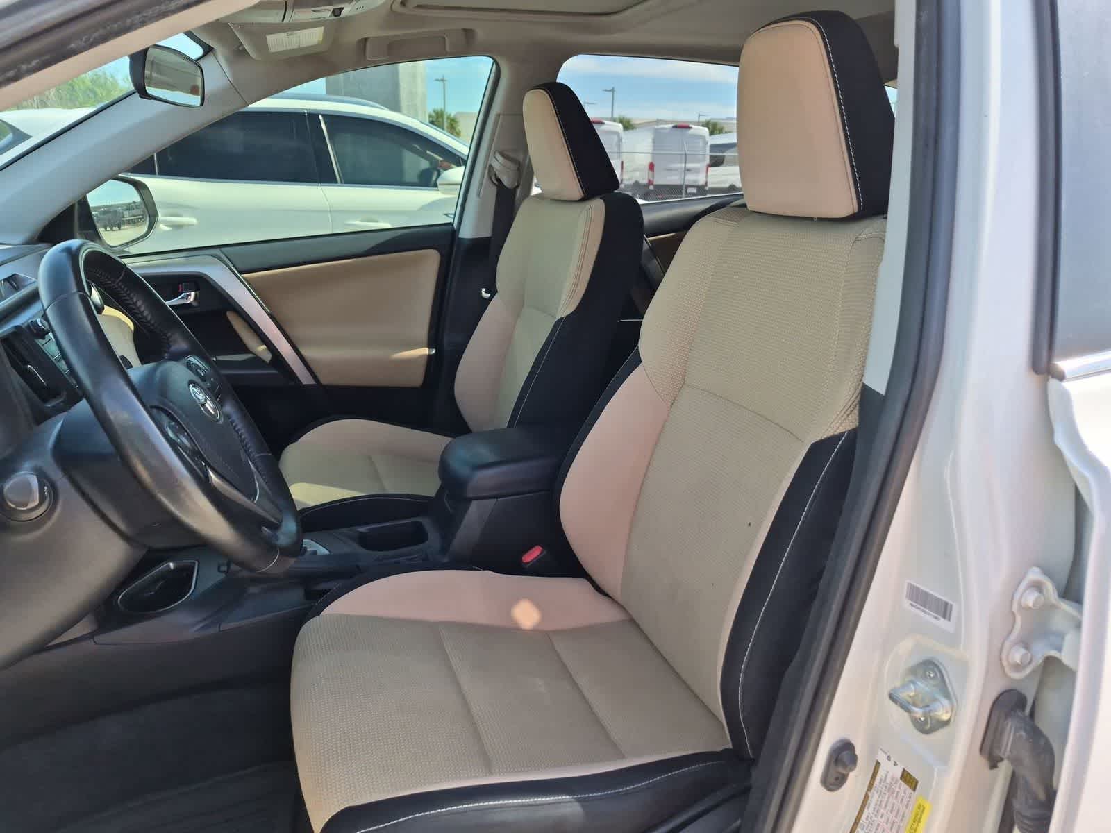 Thumbnail: 2018 Toyota RAV4 - 19