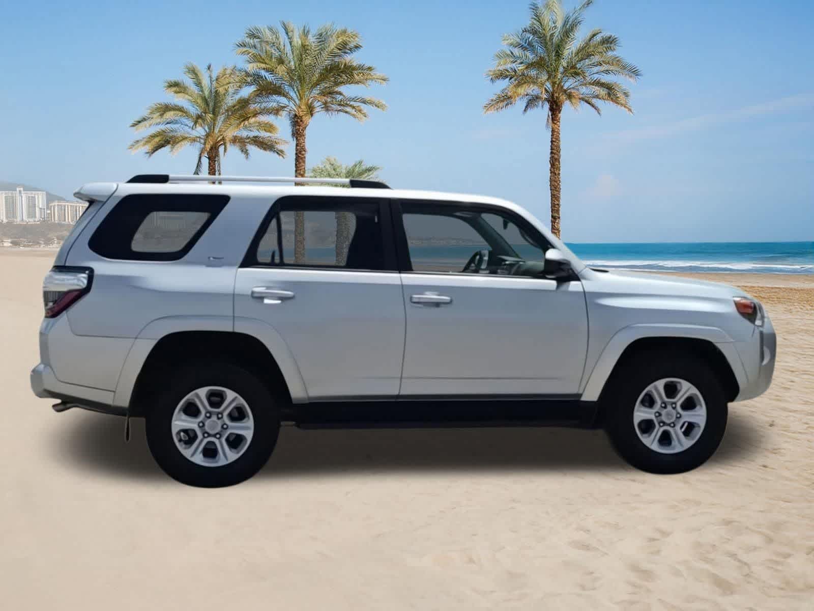 2022 Toyota 4Runner SR5 - Photo 9