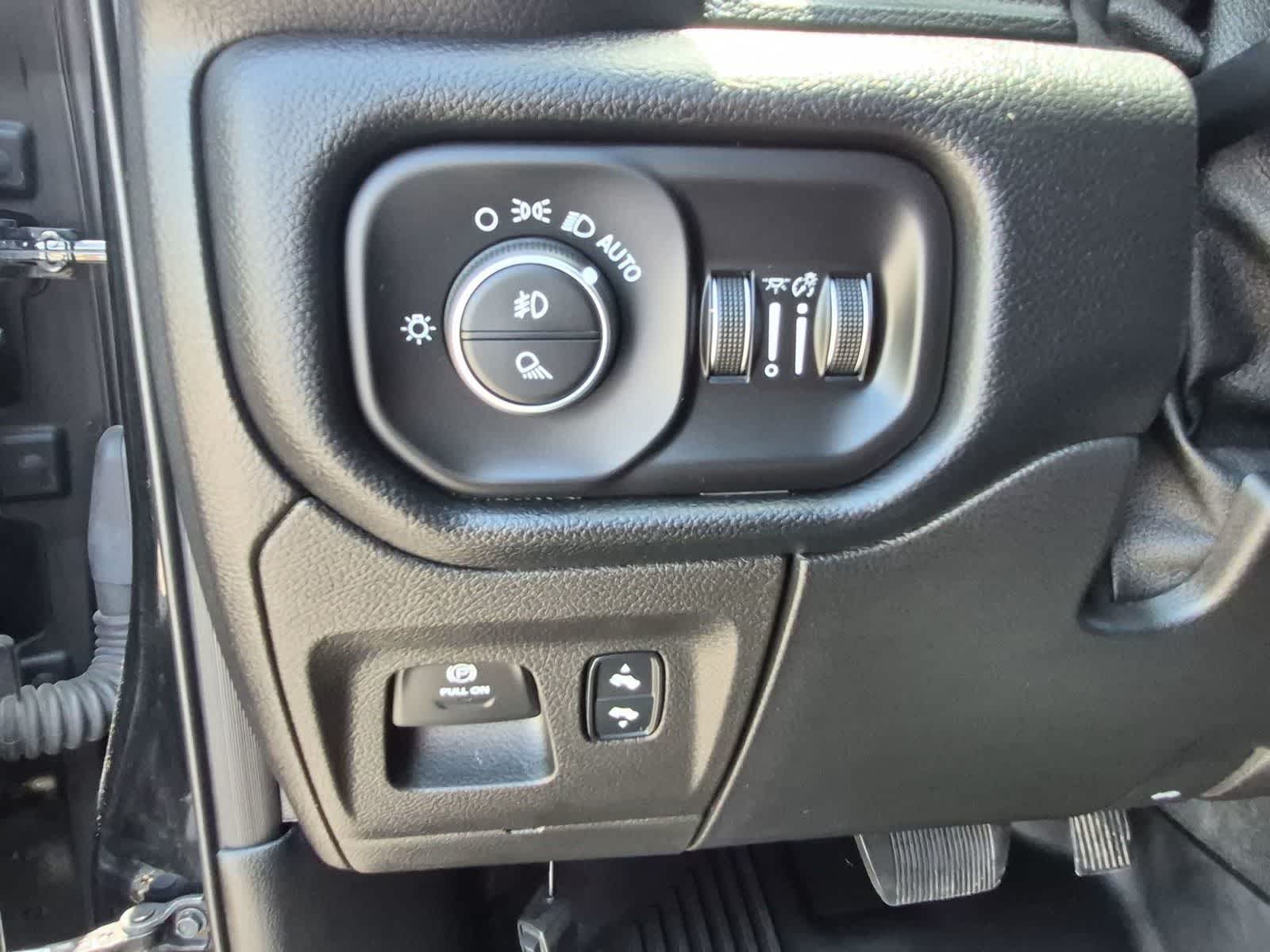 Thumbnail: 2019 RAM 1500 - 17