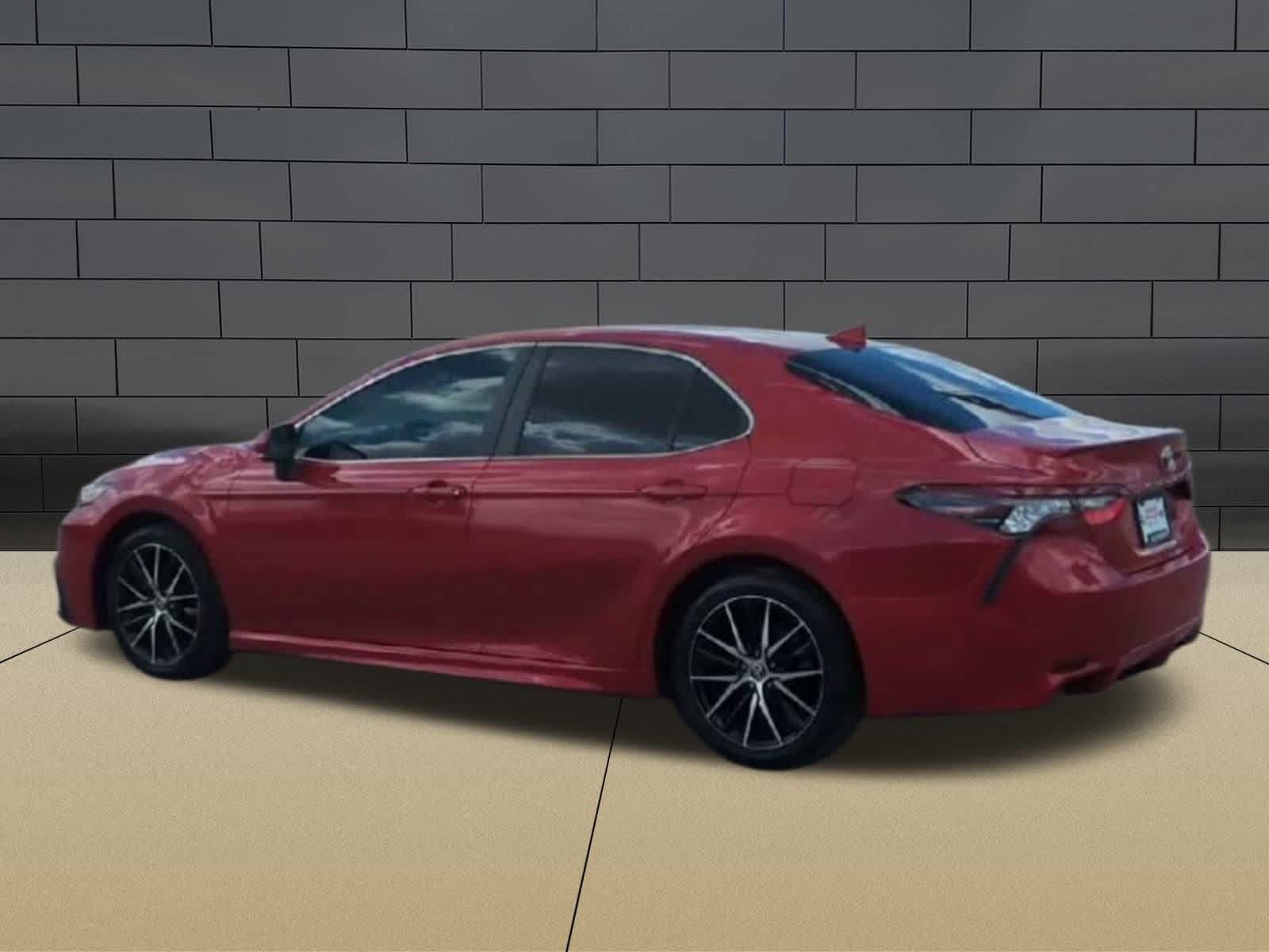 Thumbnail: 2022 Toyota Camry - 6
