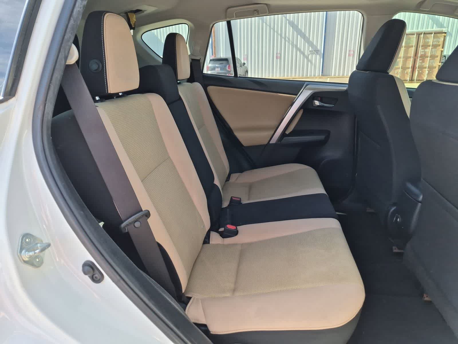 Thumbnail: 2018 Toyota RAV4 - 26