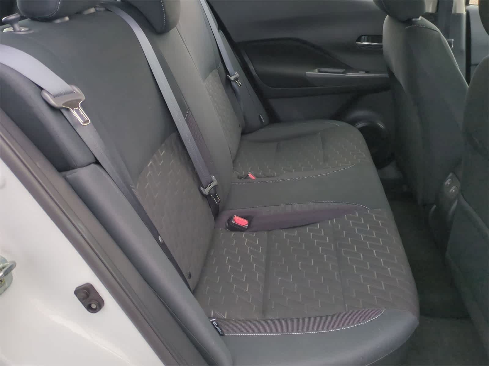 Thumbnail: 2023 Nissan Kicks - 25