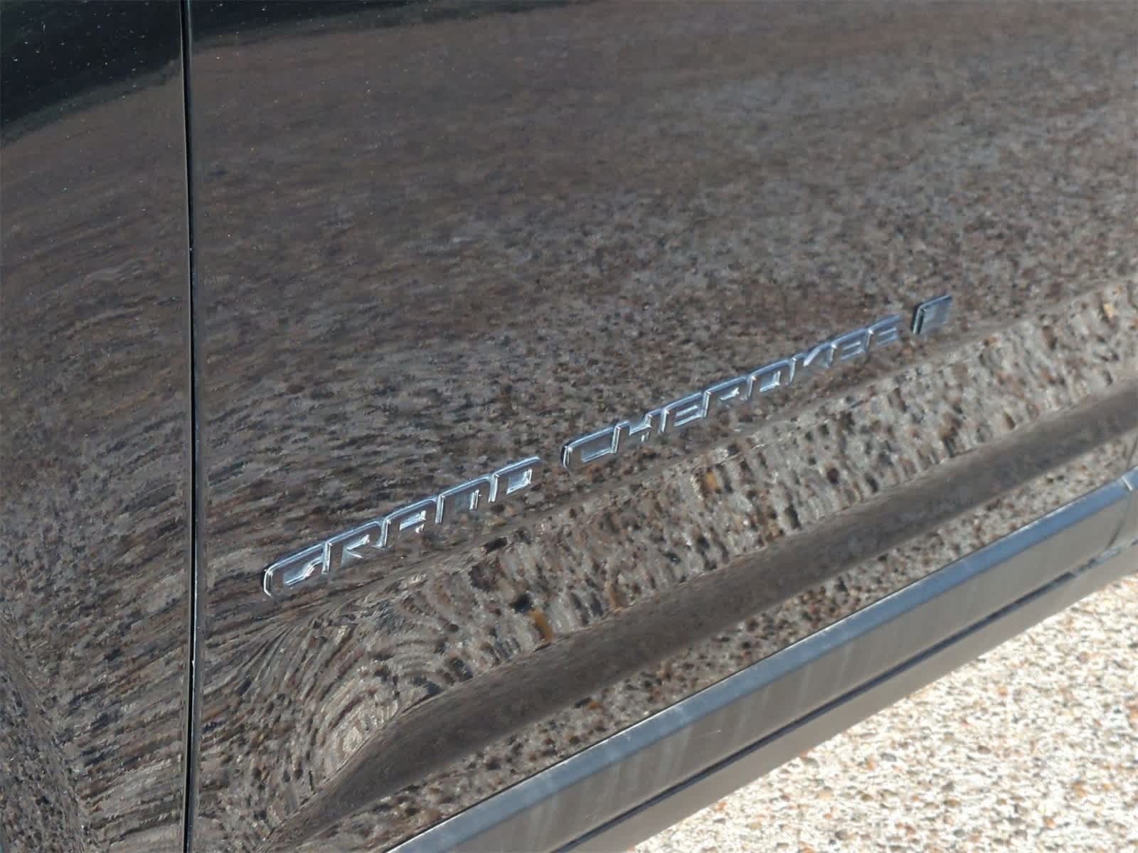 Thumbnail: 2023 Jeep Grand Cherokee - 31