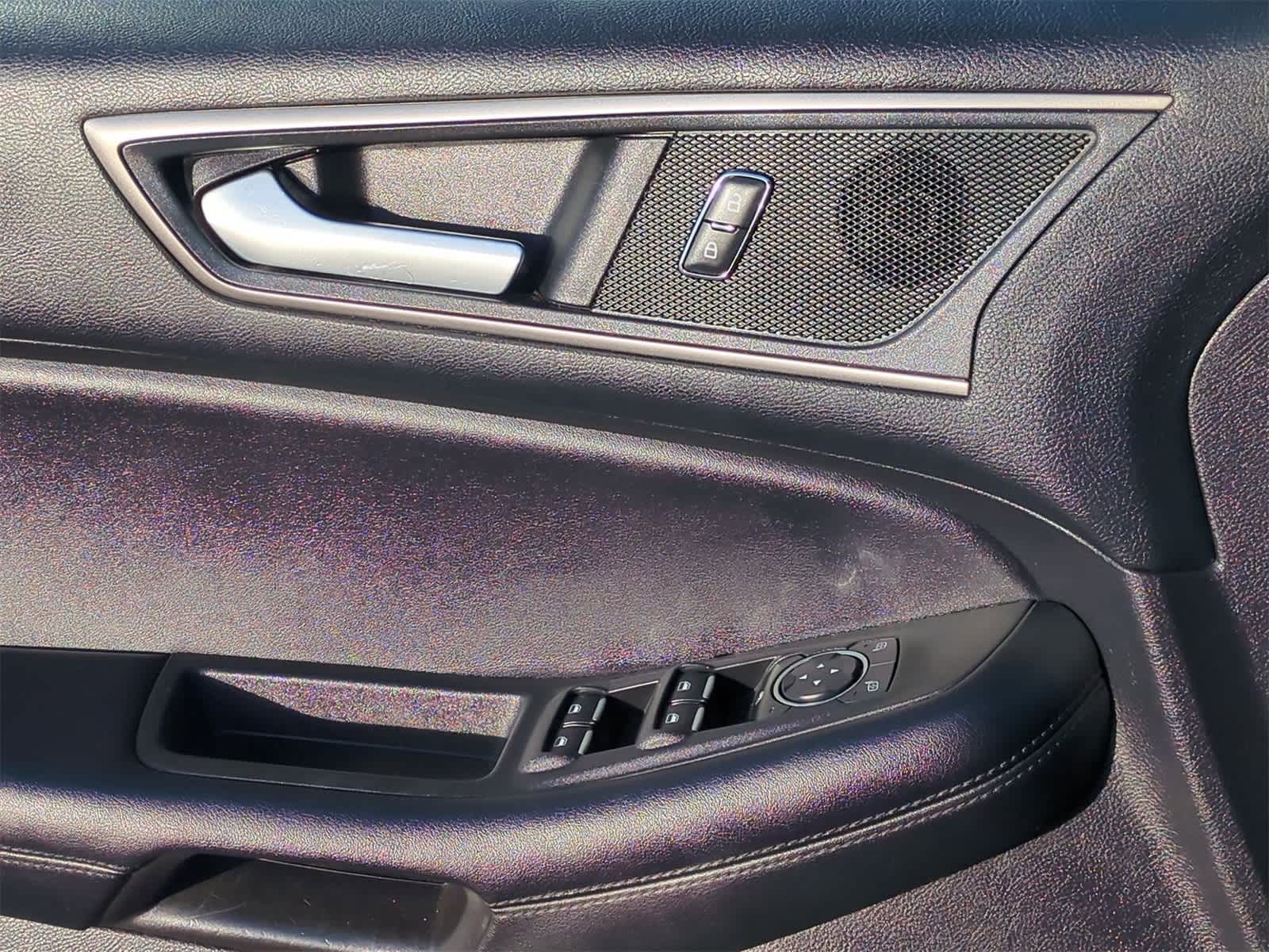 Thumbnail: 2022 Ford Edge - 22