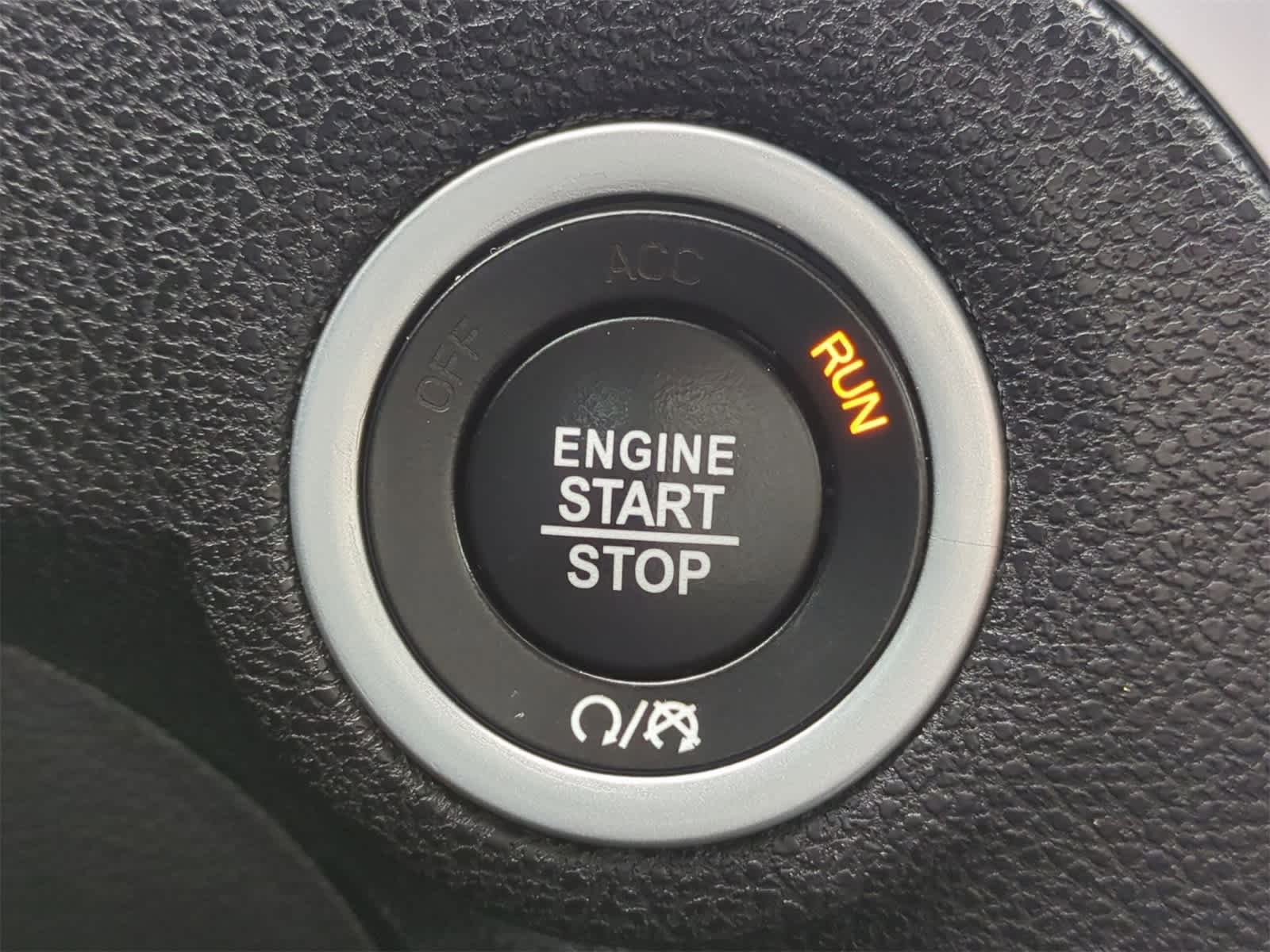 Thumbnail: 2023 Chrysler 300 - 16