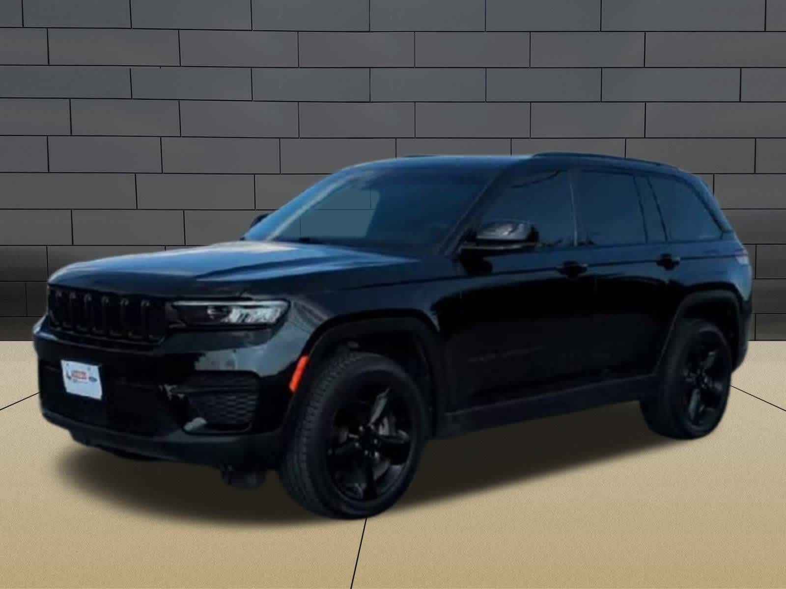 Thumbnail: 2023 Jeep Grand Cherokee - 4