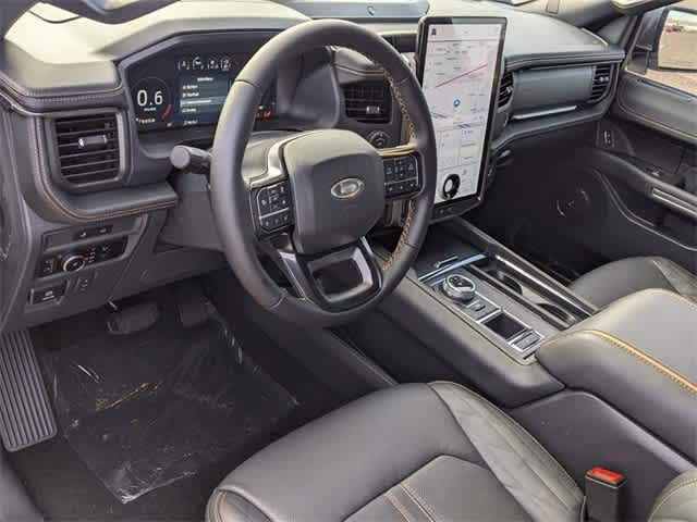 2023 Ford Expedition Platinum photo 2