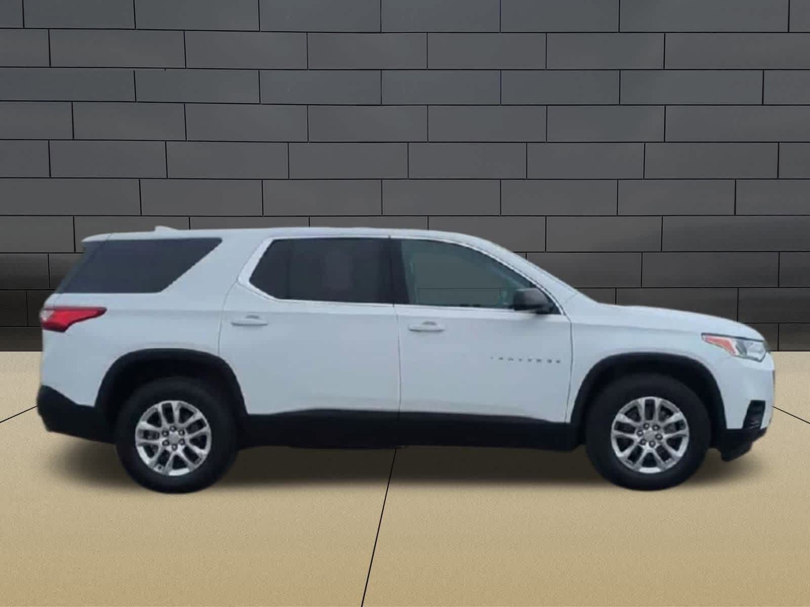 Thumbnail: 2019 Chevrolet Traverse - 9