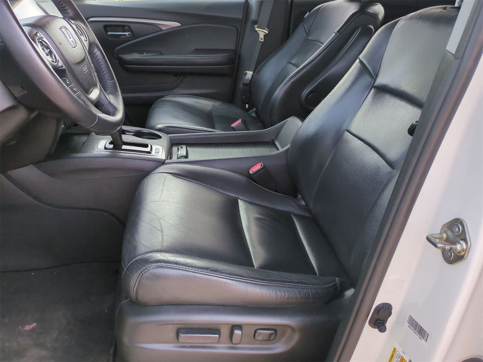 Thumbnail: 2018 Honda Pilot - 19