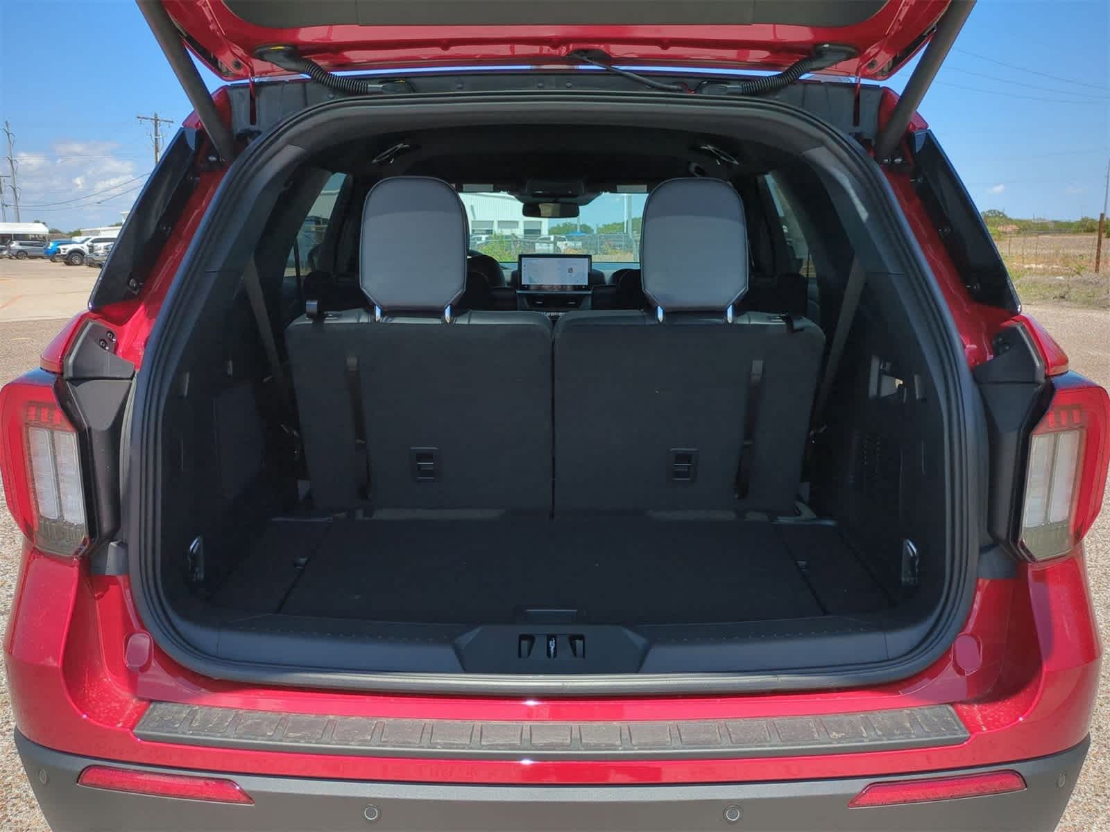 Thumbnail: 2025 Ford Explorer - 25