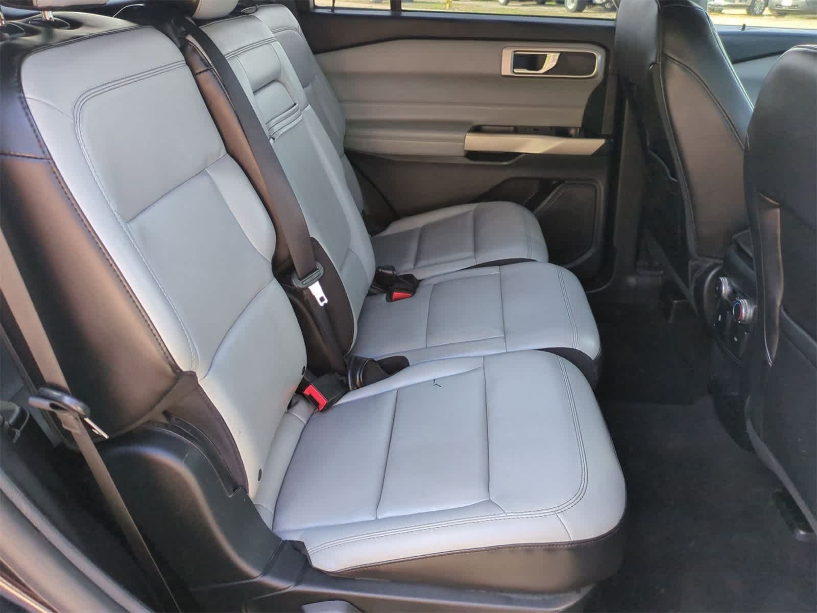 Thumbnail: 2021 Ford Explorer - 26