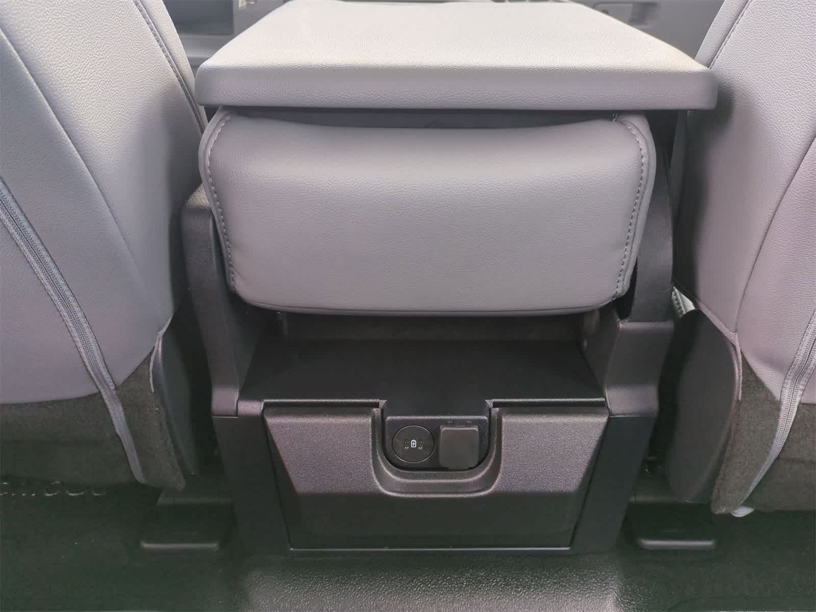 Thumbnail: 2025 Ford F-350 - 18