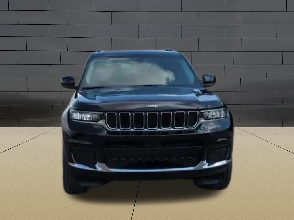 Used 2022 Jeep New Grand Cherokee Laredo SUV