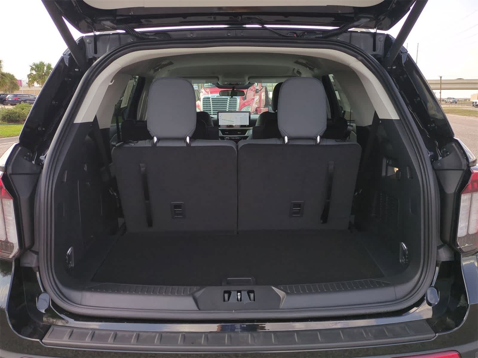 Thumbnail: 2026 Ford Explorer - 25