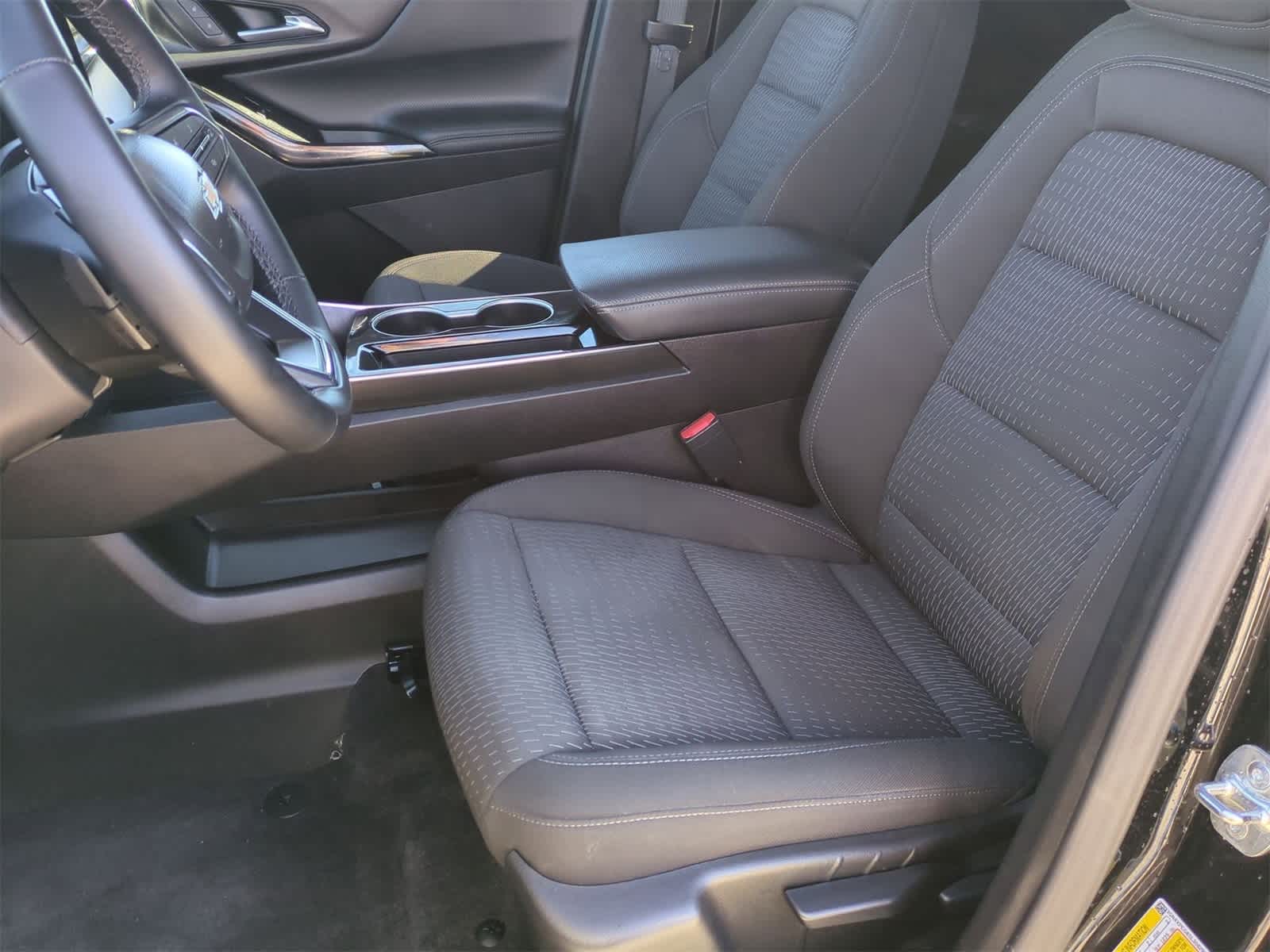 Thumbnail: 2025 Chevrolet Equinox - 18