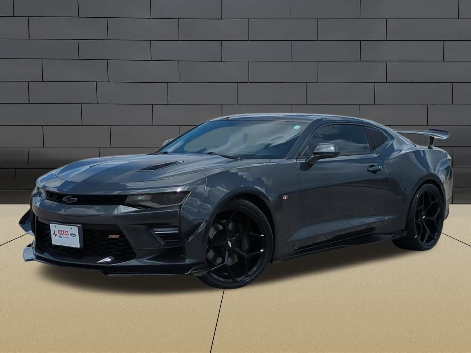 Thumbnail: 2016 Chevrolet Camaro - 1