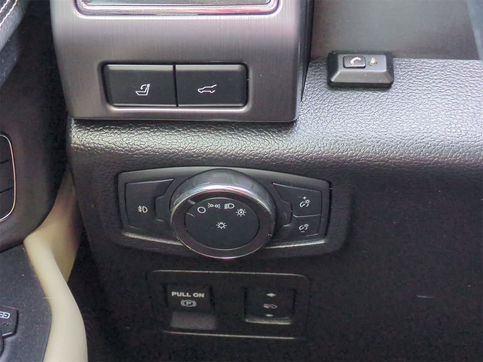 Thumbnail: 2019 Ford Expedition MAX - 18