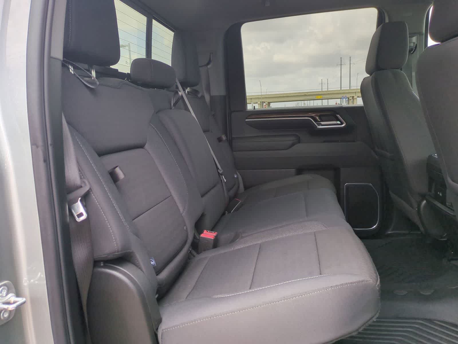 Thumbnail: 2025 Chevrolet Silverado 2500 - 26