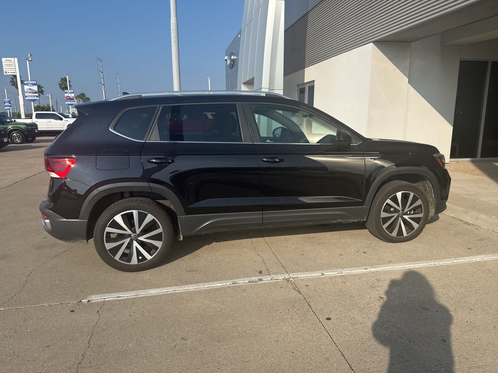 Thumbnail: 2024 Volkswagen Taos - 6