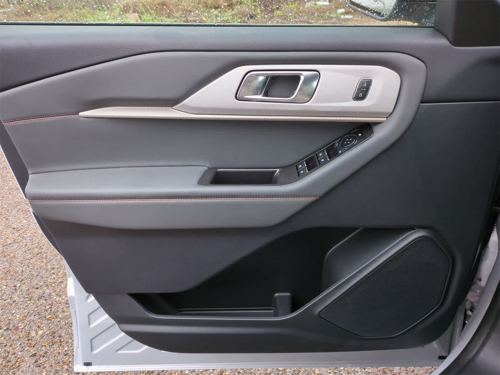 Thumbnail: 2025 Ford Explorer - 22