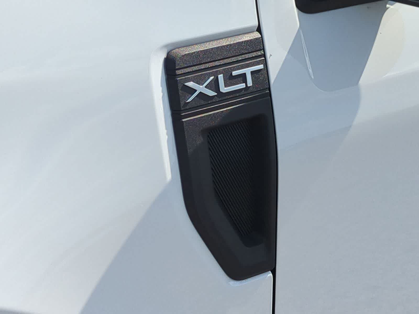 Thumbnail: 2025 Ford Maverick - 30