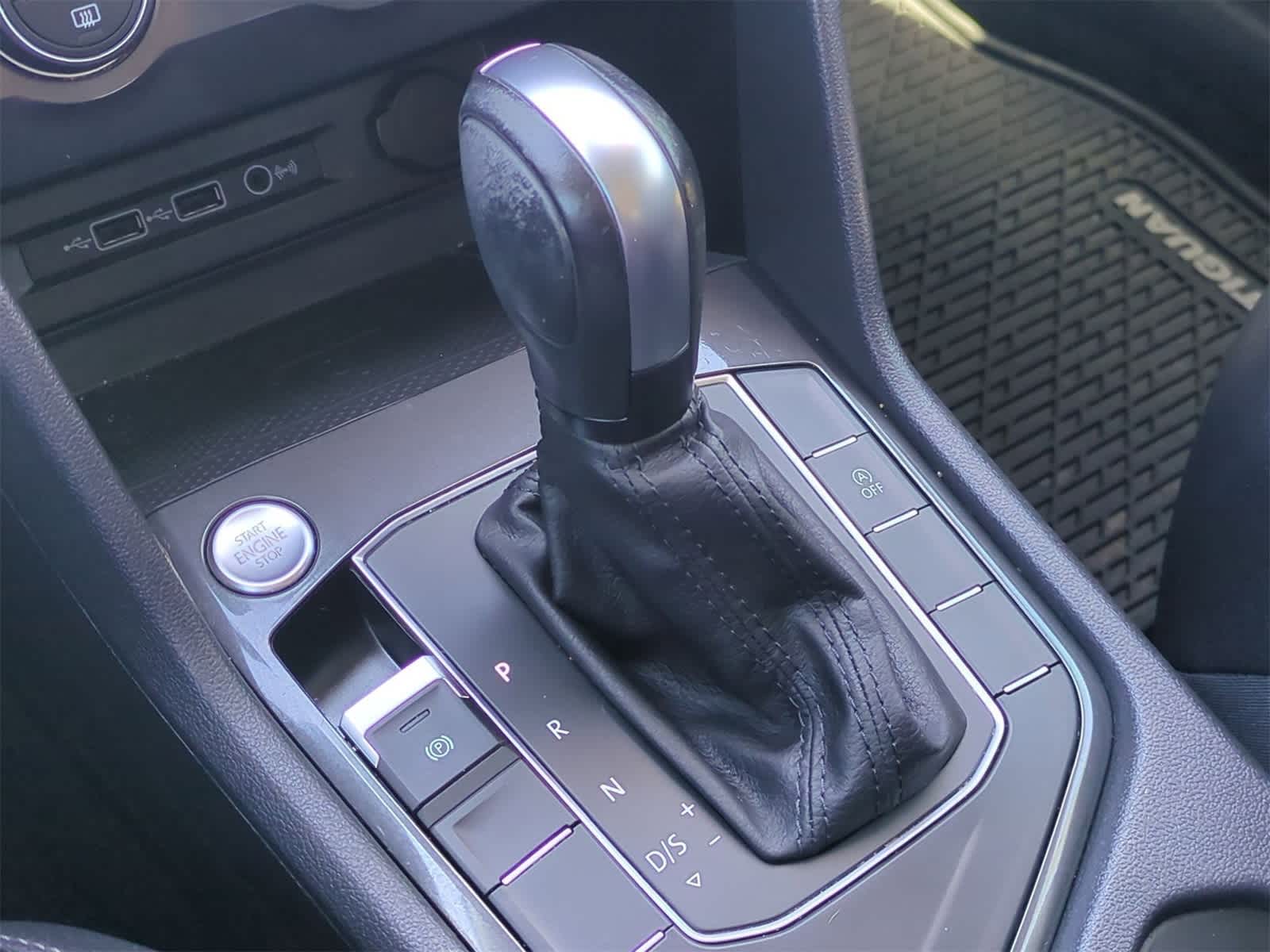 Thumbnail: 2020 Volkswagen Tiguan - 15