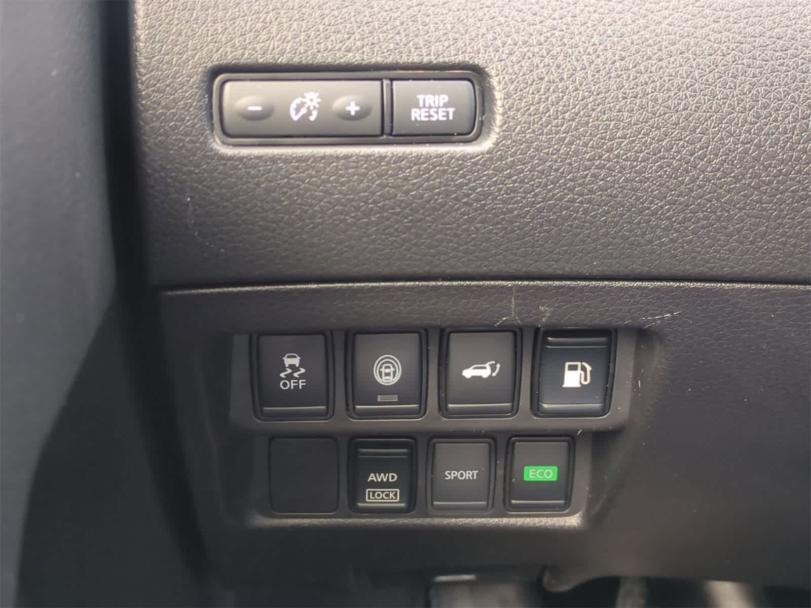 Thumbnail: 2019 Nissan Rogue - 17