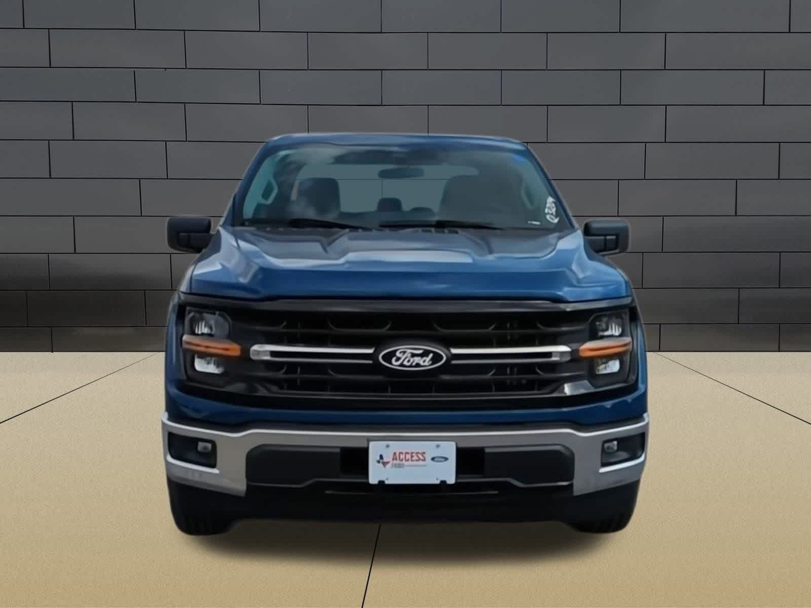 2025 Ford F-150 XLT photo 3