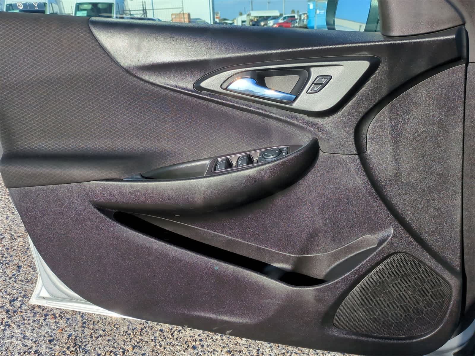 Thumbnail: 2022 Chevrolet Malibu - 22