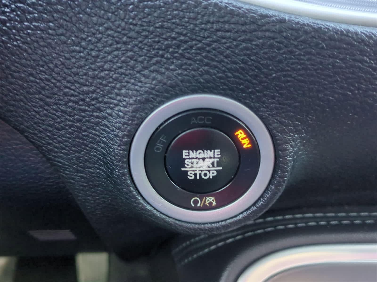 Thumbnail: 2019 Dodge Challenger - 17