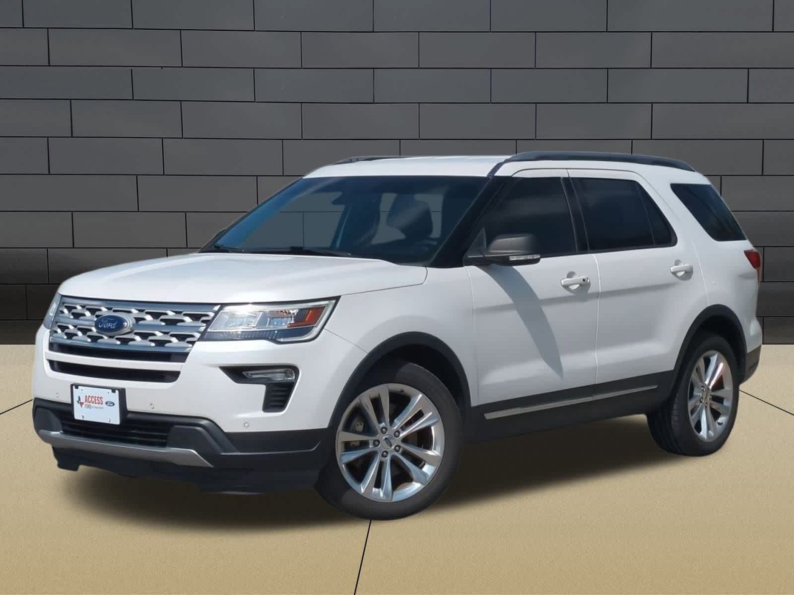 2019 Ford Explorer XLT Hero Image