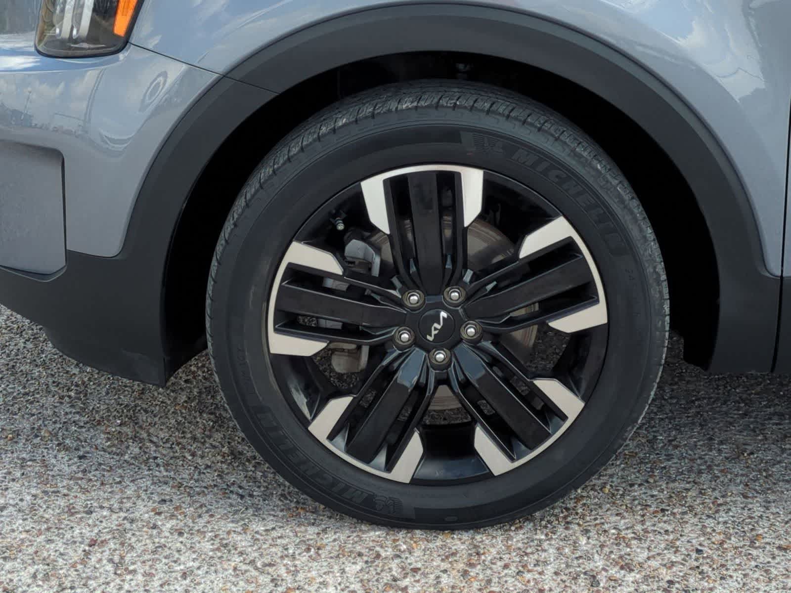 Thumbnail: 2023 Kia Telluride - 33