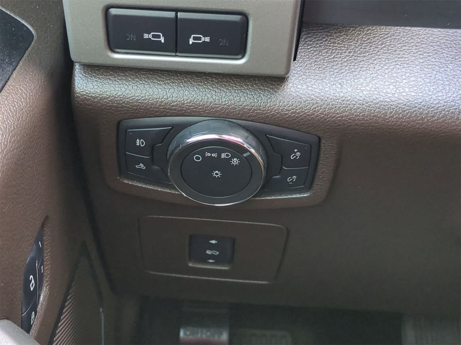 Thumbnail: 2016 Ford F-150 - 18