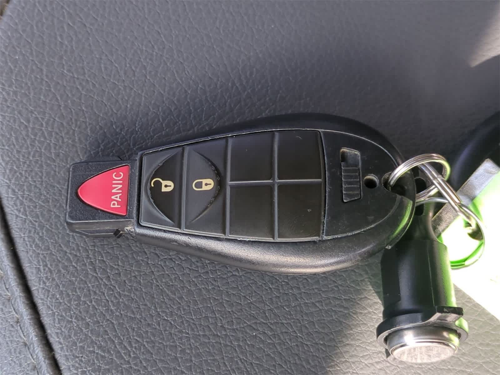 Thumbnail: 2019 RAM 1500 Classic - 32