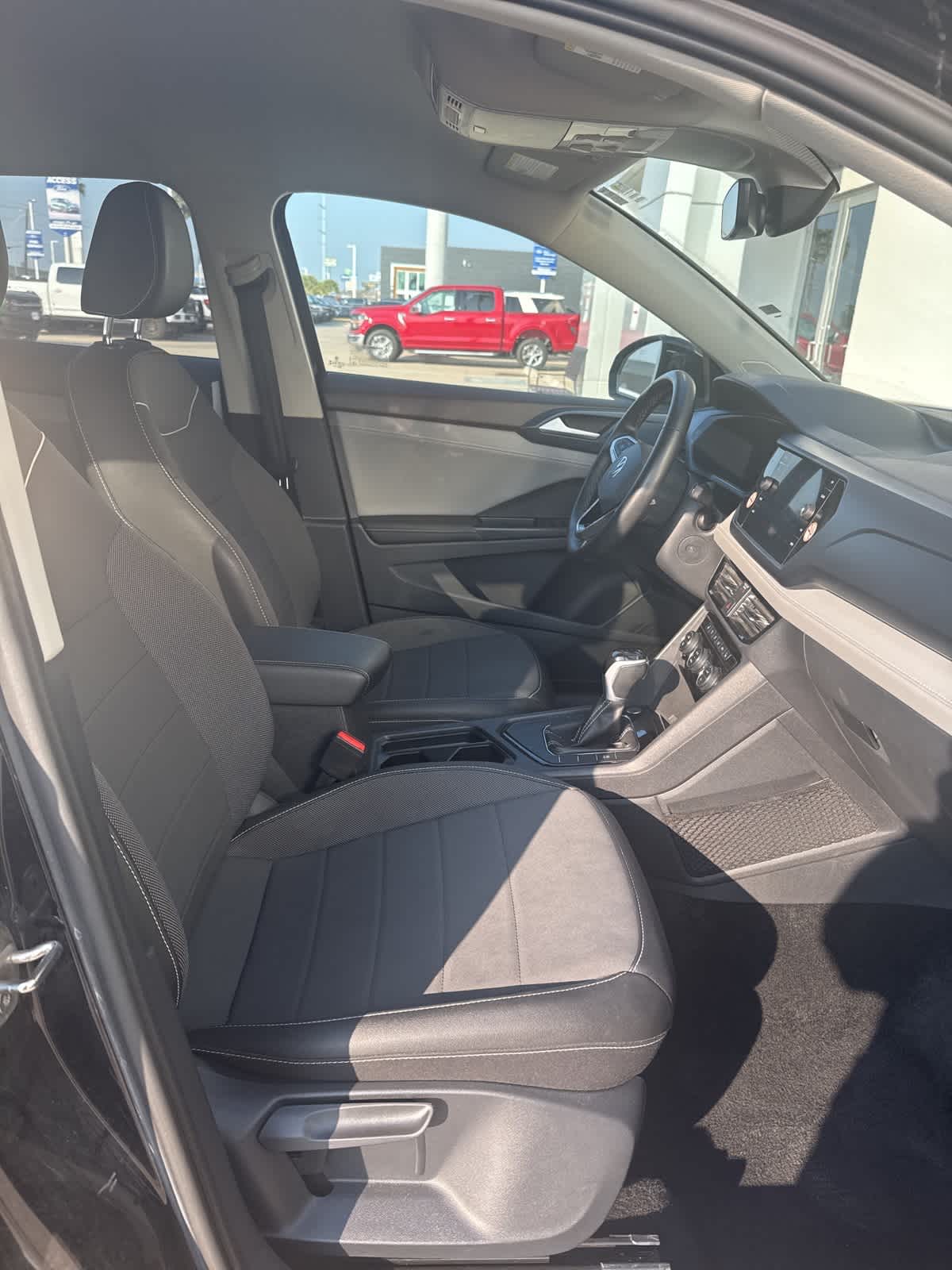 Thumbnail: 2024 Volkswagen Taos - 8