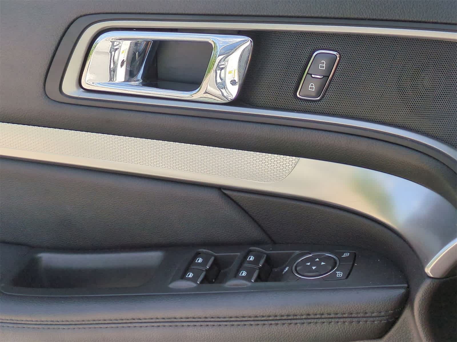 2019 Ford Explorer XLT 23