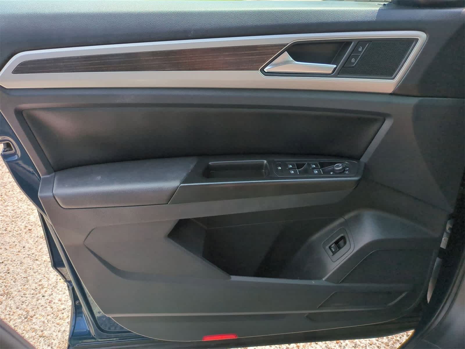 Thumbnail: 2019 Volkswagen Atlas - 21