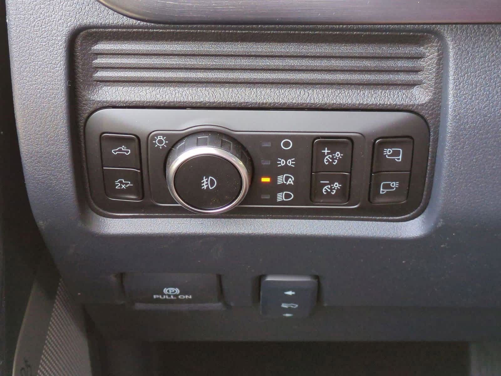 Thumbnail: 2025 Ford F-350 - 18