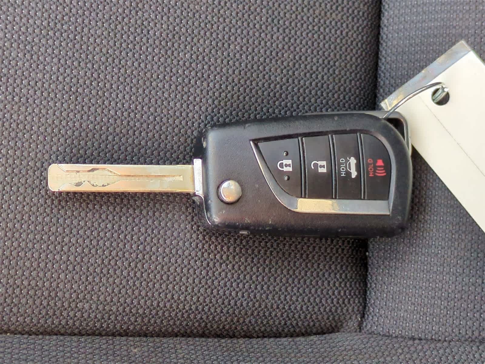 Thumbnail: 2023 Toyota Corolla - 32