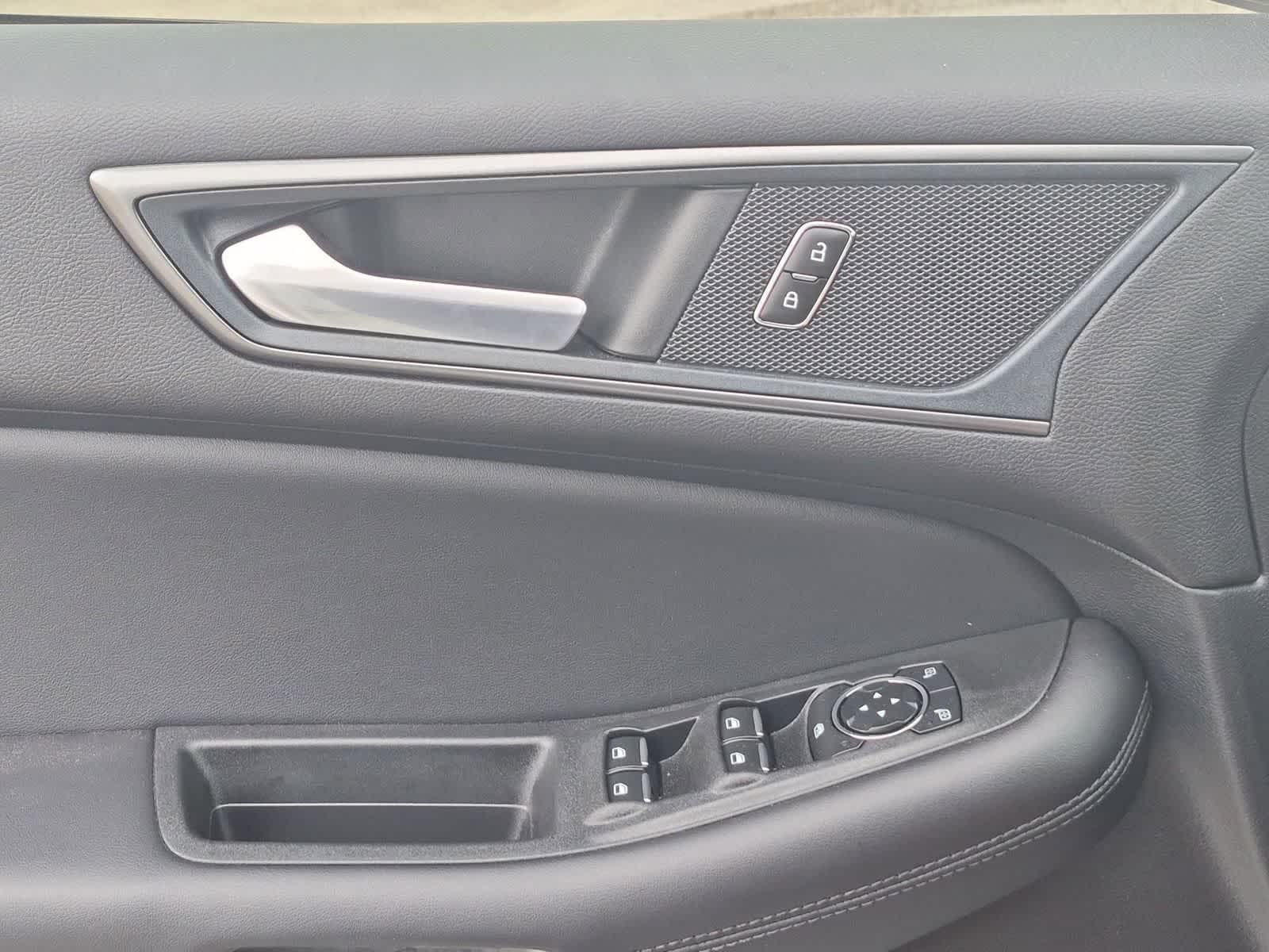 Thumbnail: 2024 Ford Edge - 21