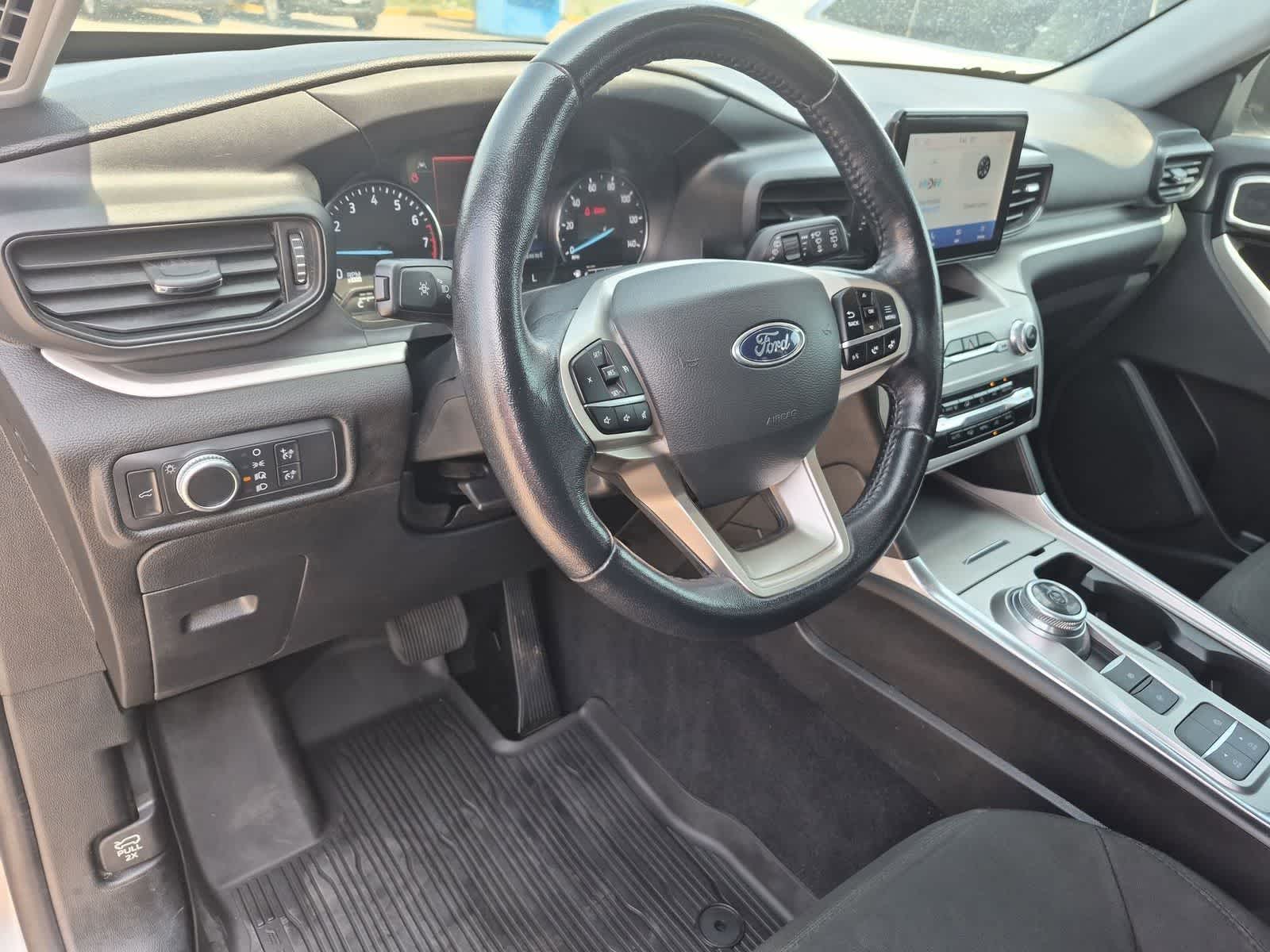 Thumbnail: 2022 Ford Explorer - 10