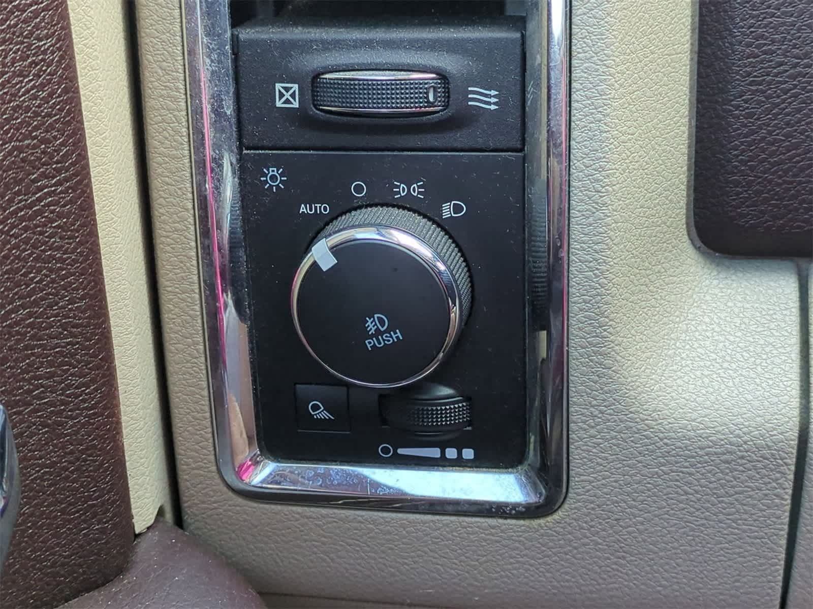 Thumbnail: 2014 RAM 1500 - 17